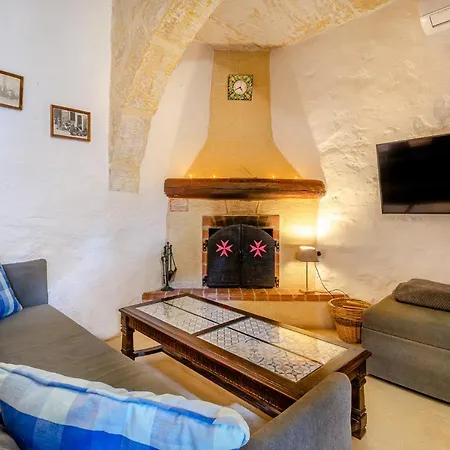 Studio In A Traditional Country With Courtyard * Xewkija