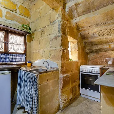 Studio In A Traditional Country With Courtyard Apartment Xewkija